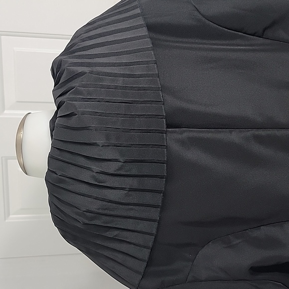 Lou Nardi Black Detachable Ruffle Trim Elegant Flowy Coat - Picture 9 of 15